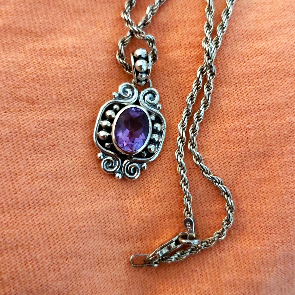 Sterling silver pendant and chain - Picture 7 of 7
